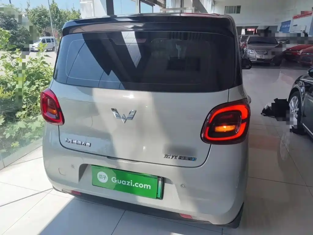 Wuling MINIEV — миниатюра 6