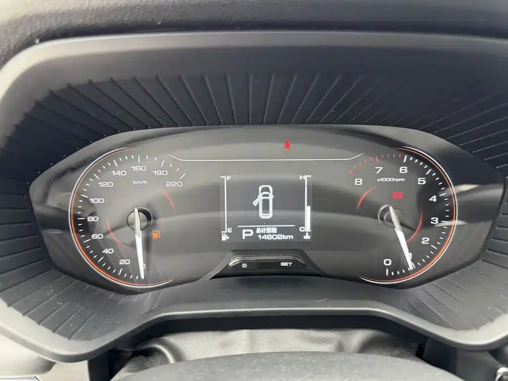 Wuling Jiachen — миниатюра 18