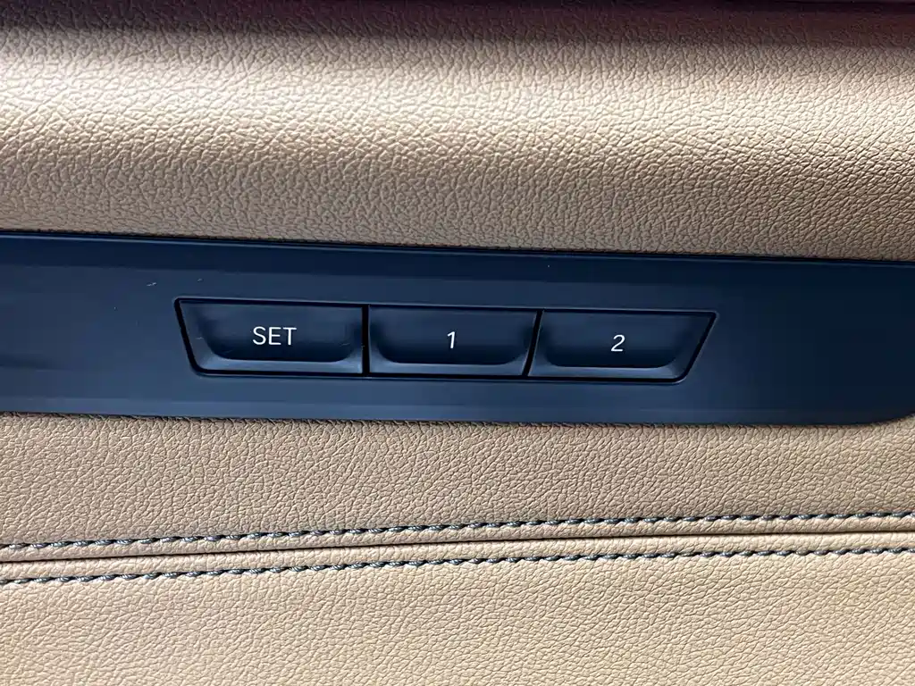 BMW 5 Series (Import) — миниатюра 23