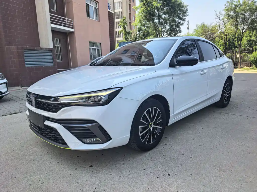 Купить Roewe i5