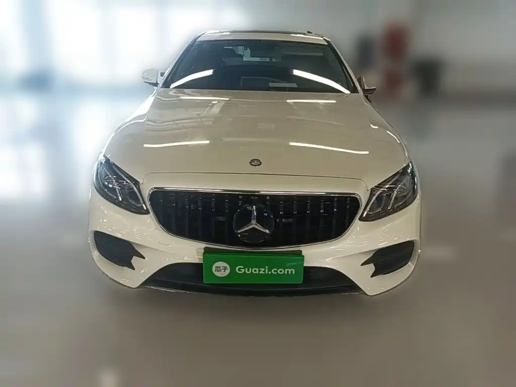 Mercedes-Benz E-Class — миниатюра 5