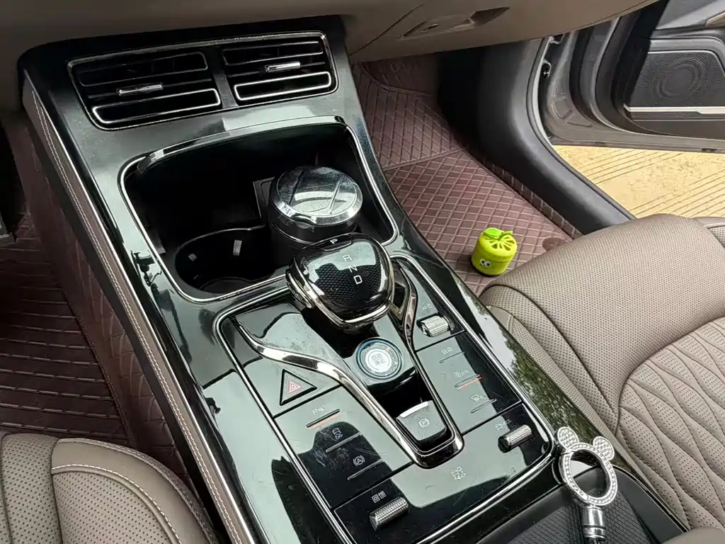 BYD Han — миниатюра 17