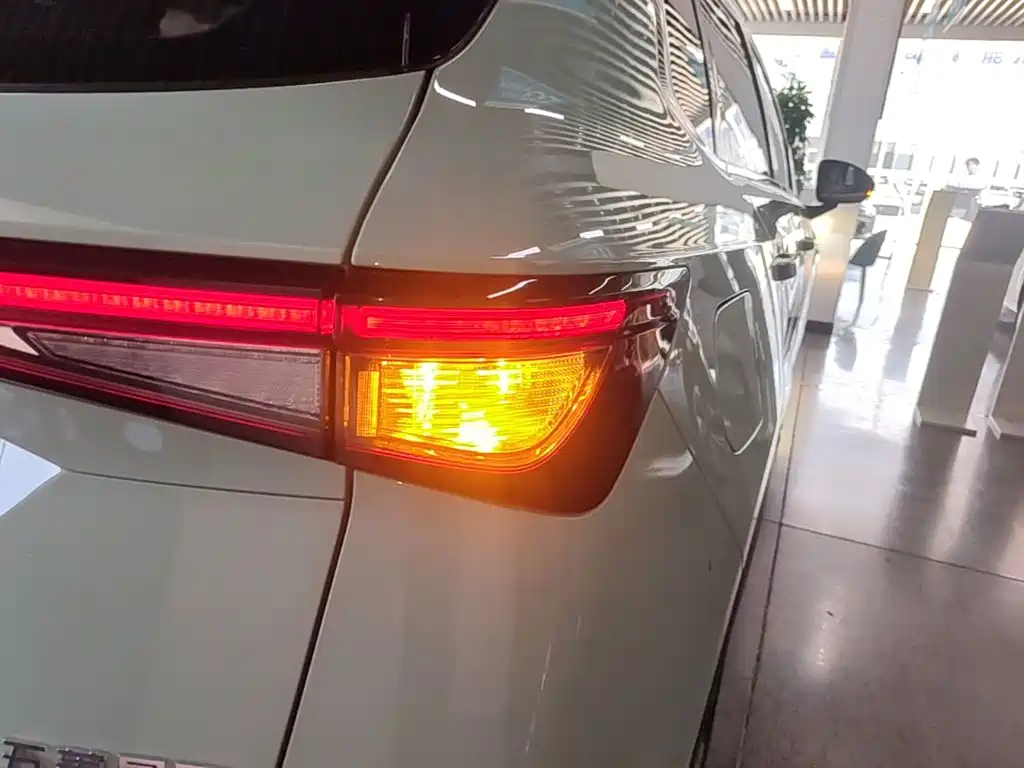 Wuling Xingchen — миниатюра 8