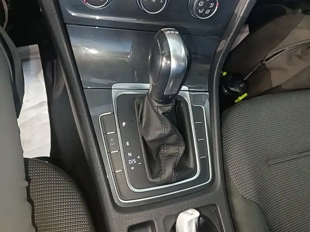 Volkswagen Golf — миниатюра 14
