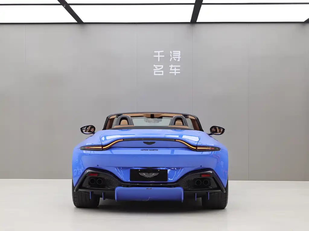 ASTON MARTIN V8 VANTAGE