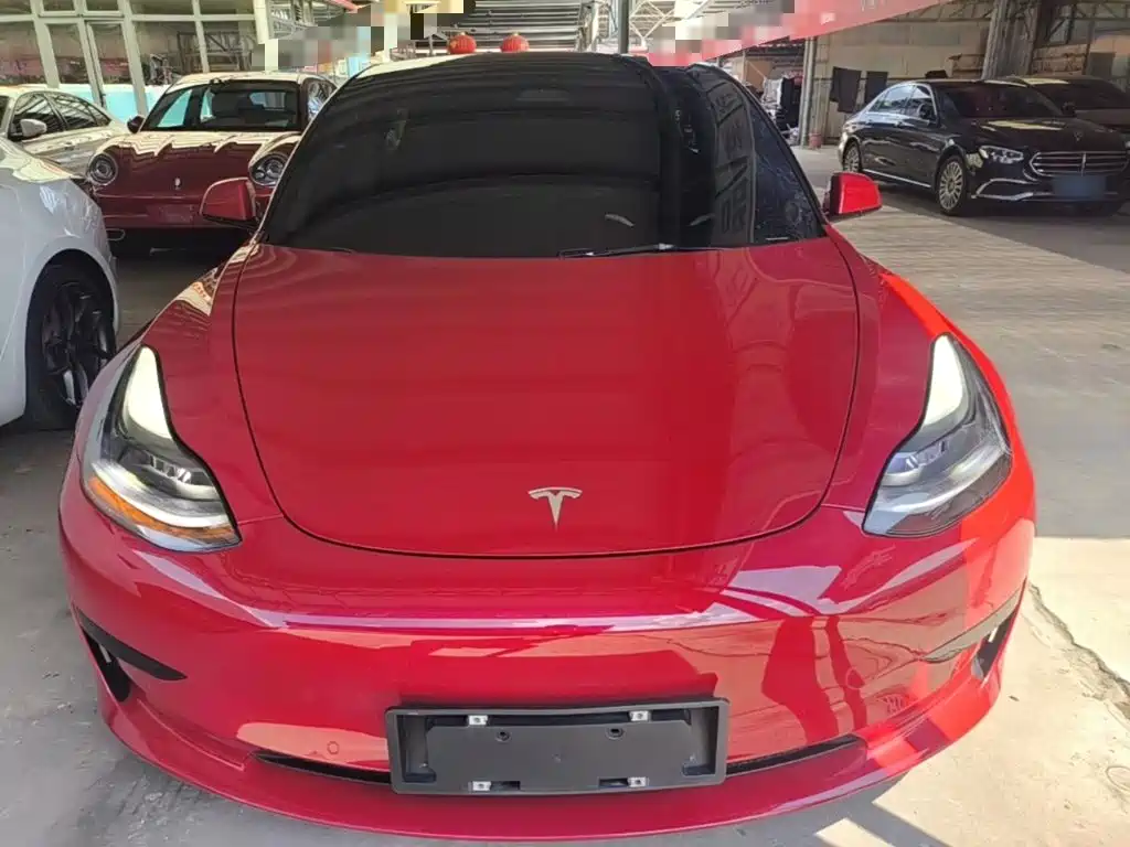 Tesla Model 3 — миниатюра 3