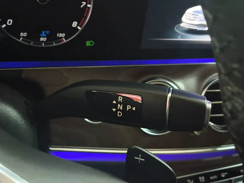 Mercedes-Benz E-Class — миниатюра 14