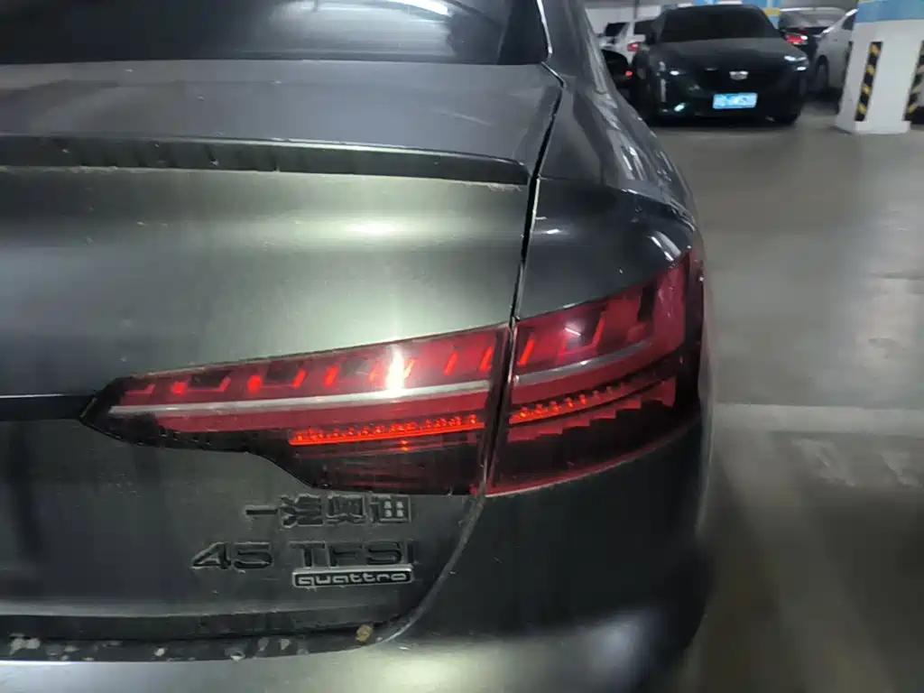 Audi A4L 2023 45 TFSI quattro