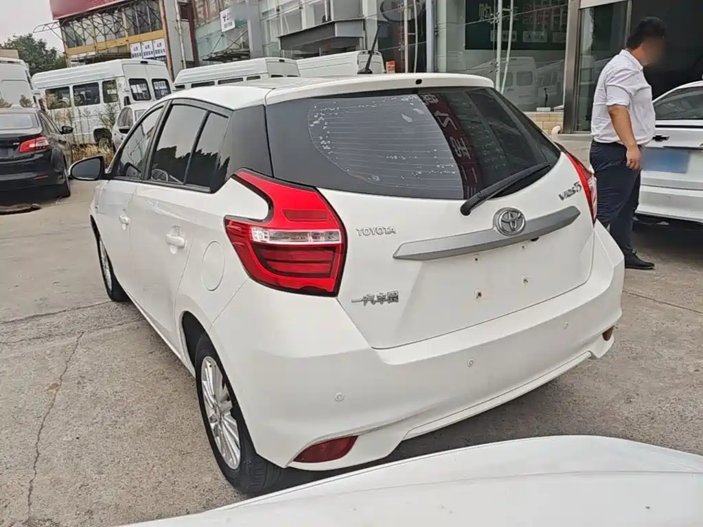 Toyota Vios FS — миниатюра 5