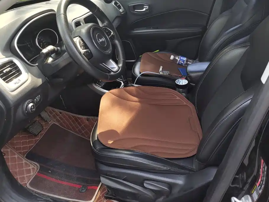Jeep Compass — миниатюра 9