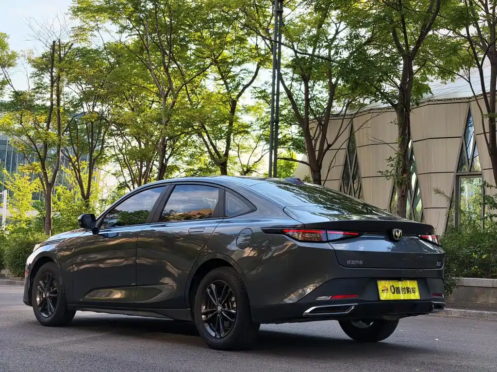 Changan Yida — миниатюра 6