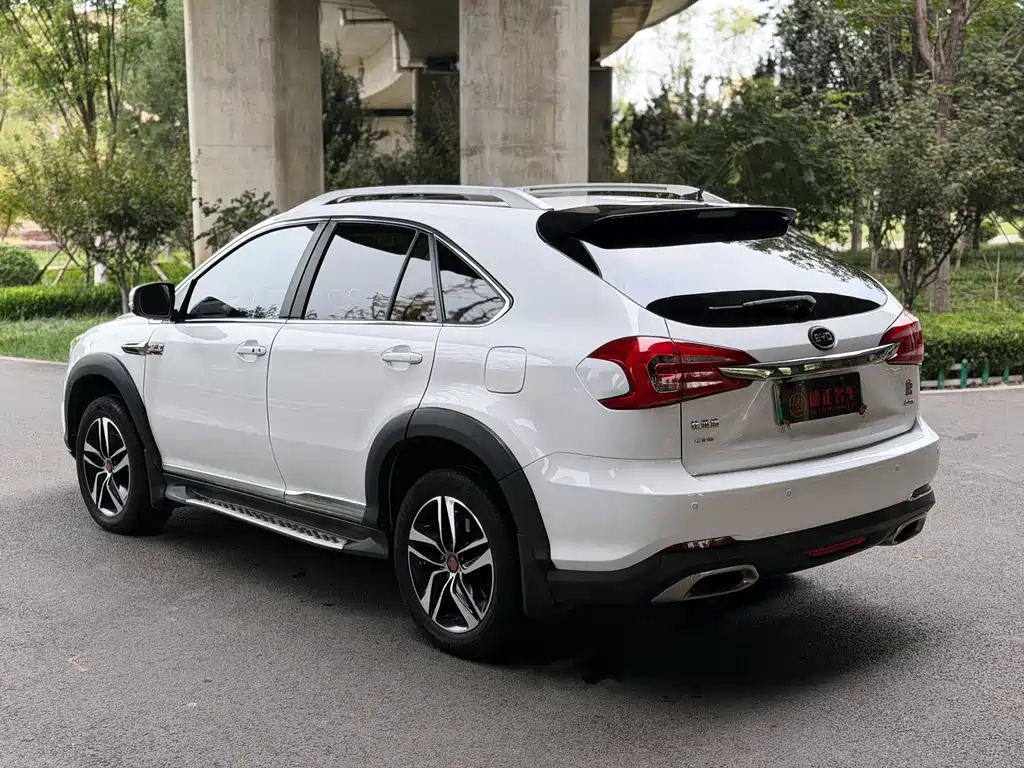 BYD Tang New Energy — миниатюра 7