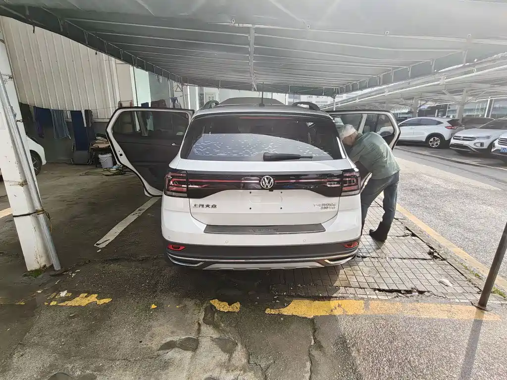 Volkswagen T-Cross — миниатюра 9