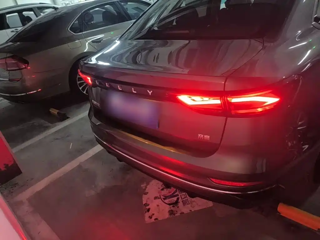 Geely Emgrand — миниатюра 6