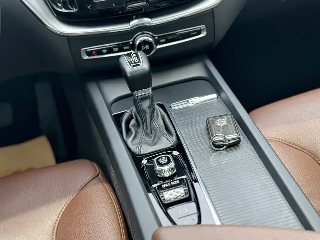 Volvo XC60 — миниатюра 15