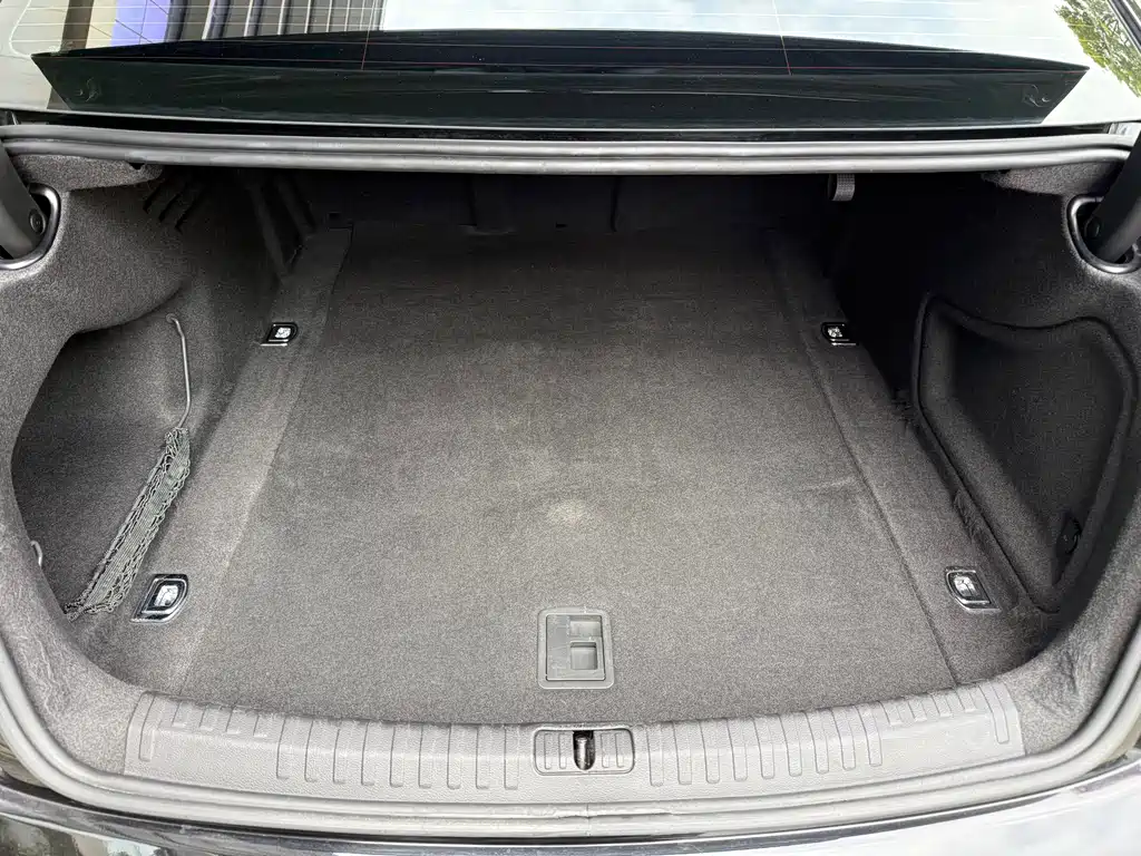 Audi A6L — миниатюра 10