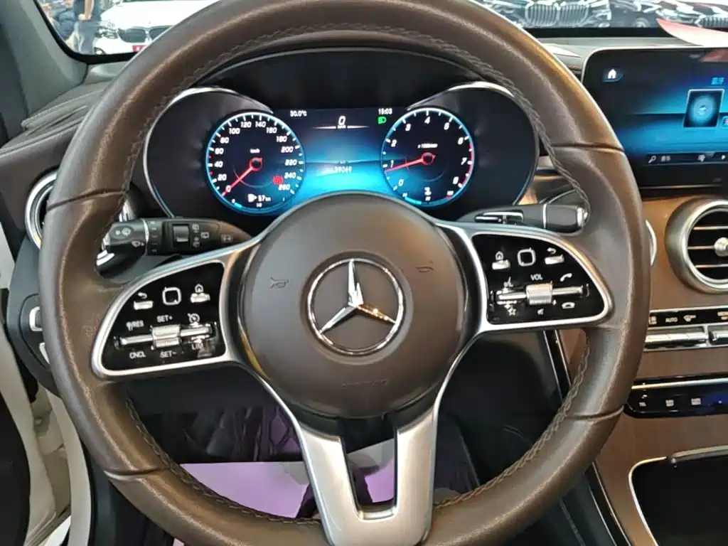 Mercedes-Benz GLC — миниатюра 11