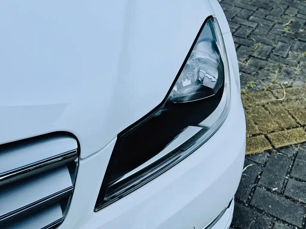 Mercedes-Benz C-Class (Import) — миниатюра 4