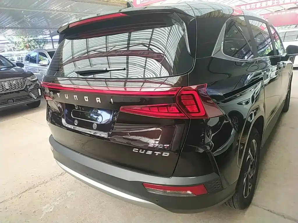 Hyundai Custo — миниатюра 7