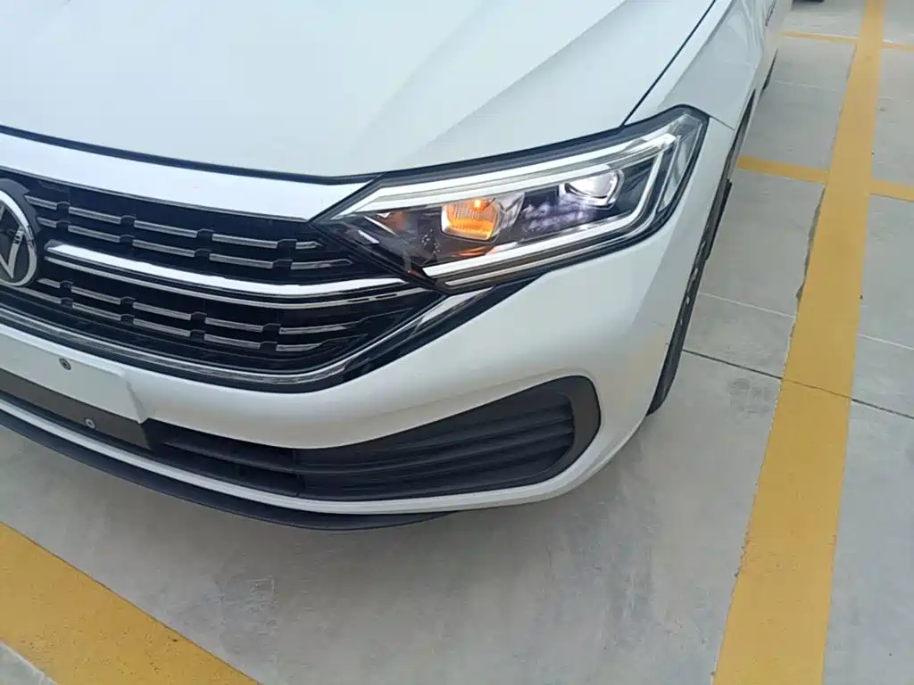 Volkswagen Sagitar — миниатюра 24