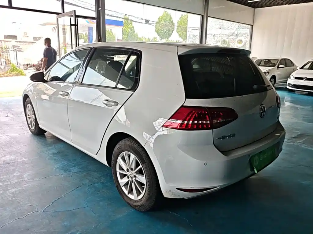 Volkswagen Golf — миниатюра 5