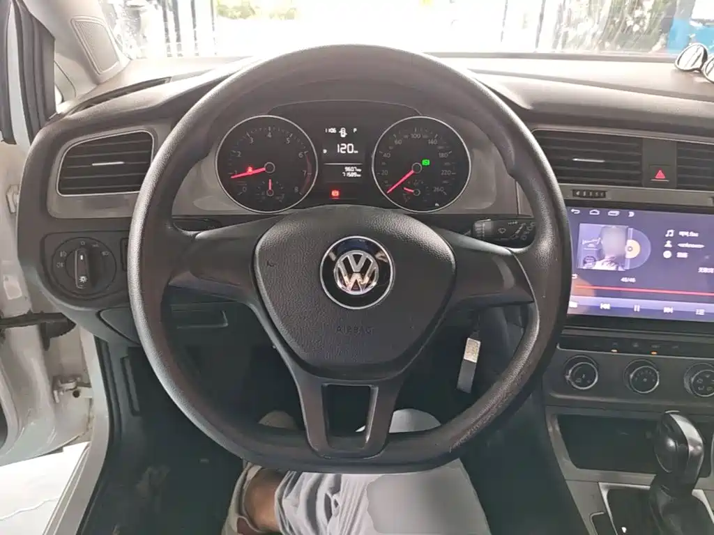 Volkswagen Golf — миниатюра 11