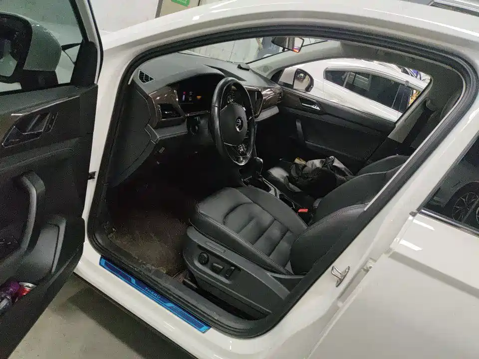 Volkswagen Tharu — миниатюра 7