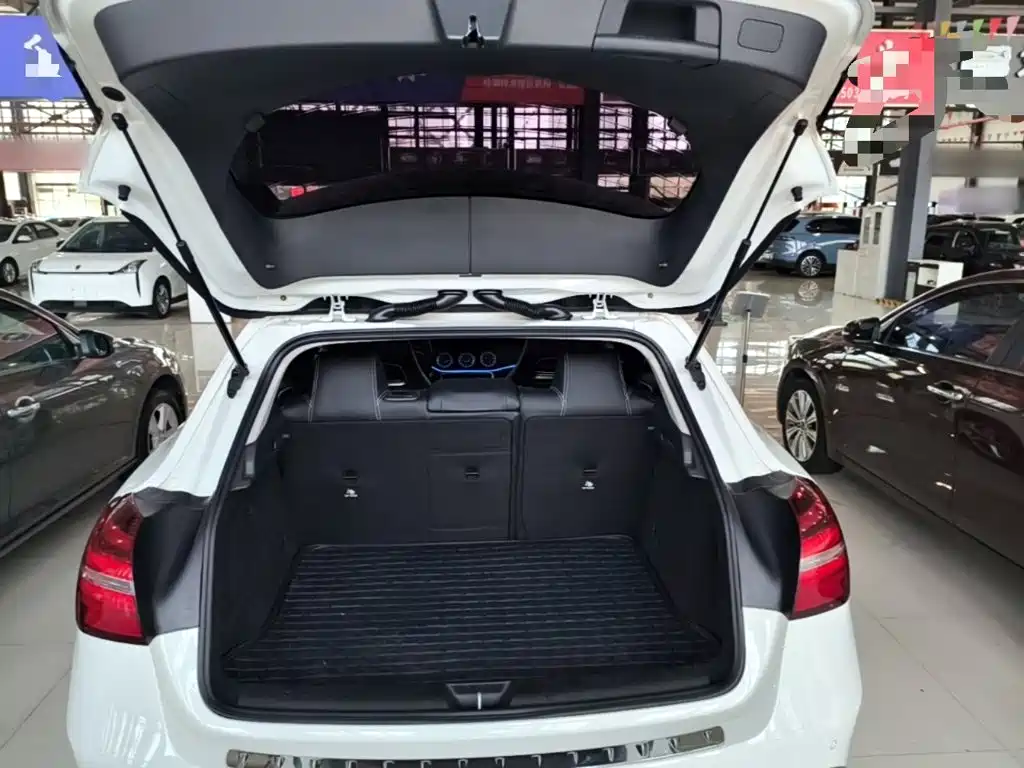 Mercedes-Benz GLA — миниатюра 19