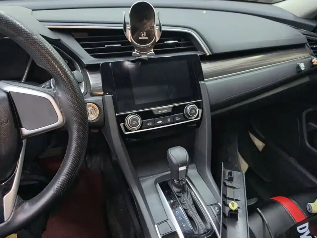Honda Civic — миниатюра 10