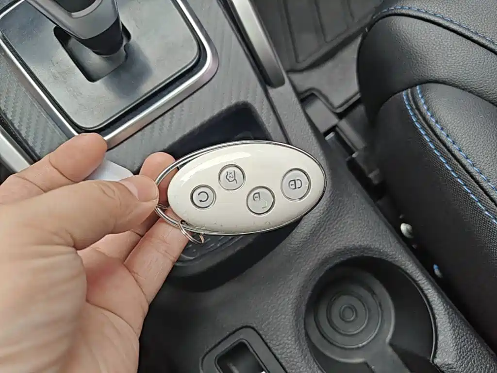 BYD Yuan EV — миниатюра 9