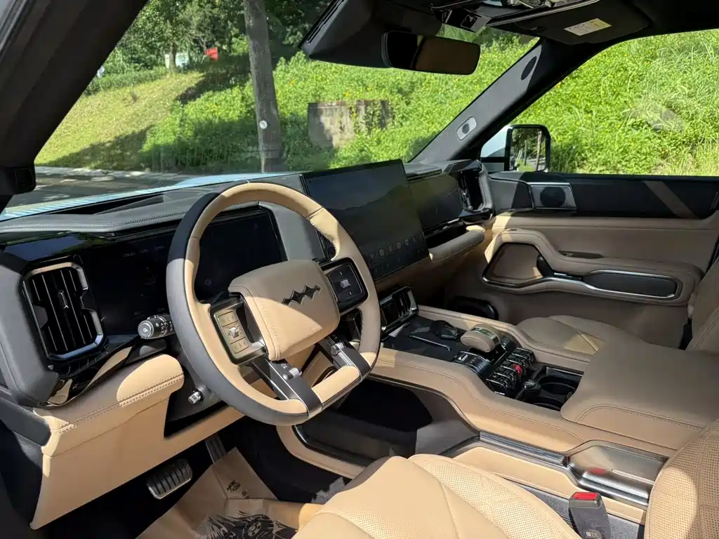 Fangchengbao Leopard 8 8 2025 Luxury 7 мест