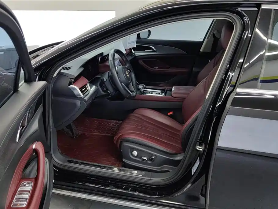 Hongqi H5 2023 2.0T AT