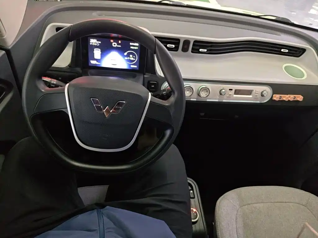 Wuling MINIEV — миниатюра 10