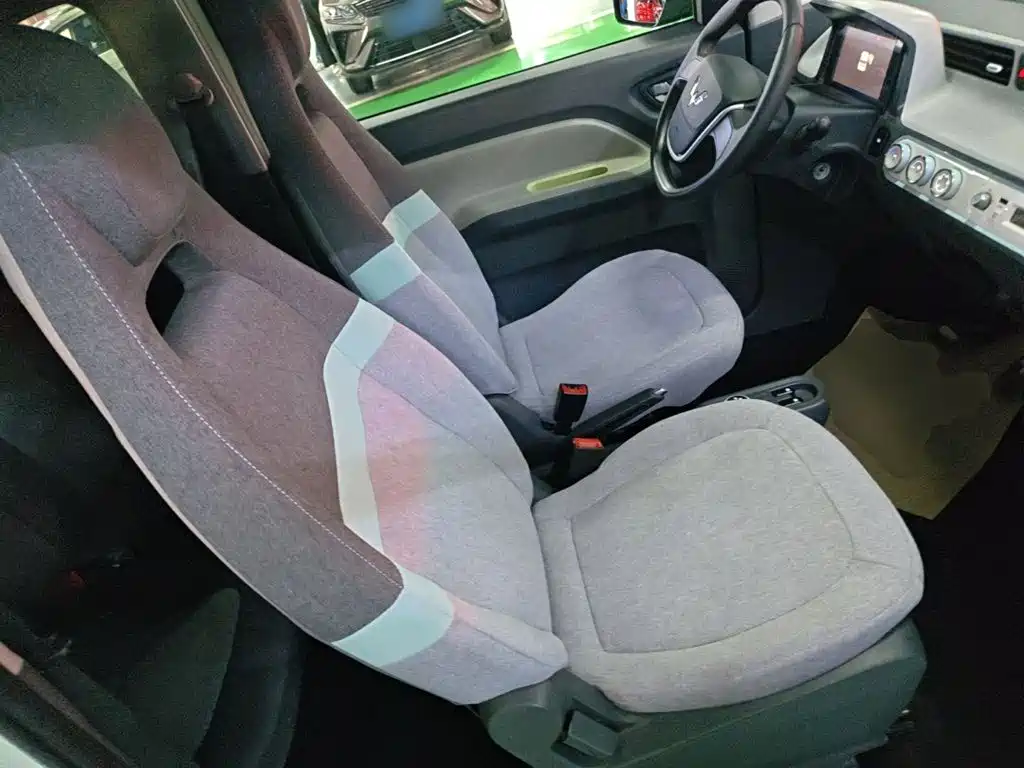 Wuling MINIEV — миниатюра 25