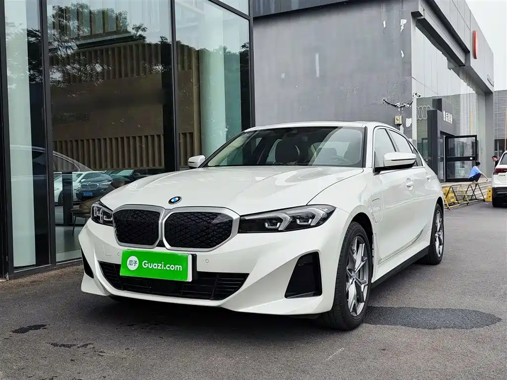 BMW i3 2025