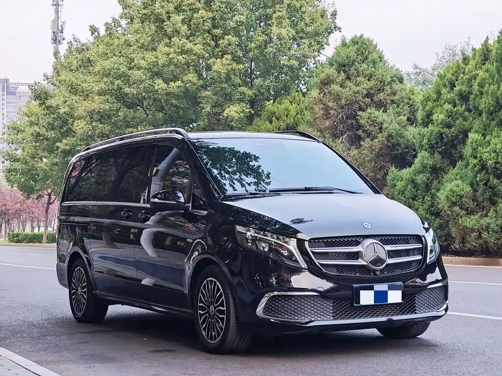 Mercedes-Benz V-Class — миниатюра 2