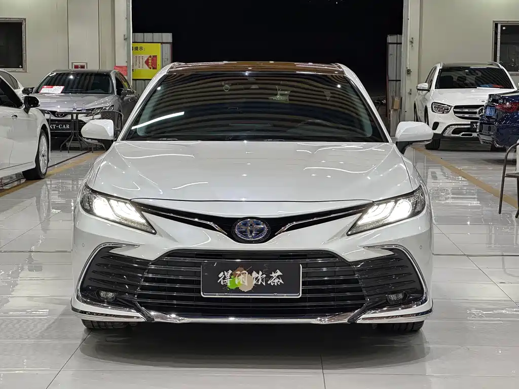 Toyota Camry — миниатюра 2
