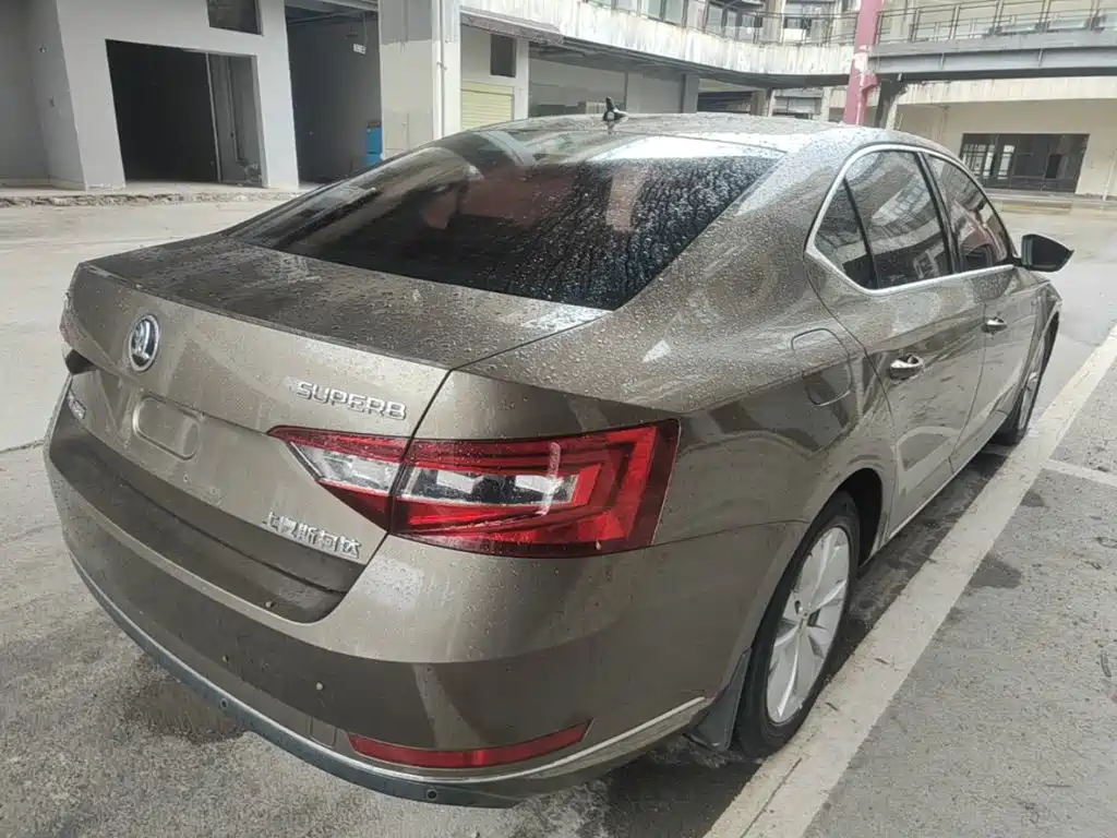 Skoda Superb 2016 TSI280 DSG