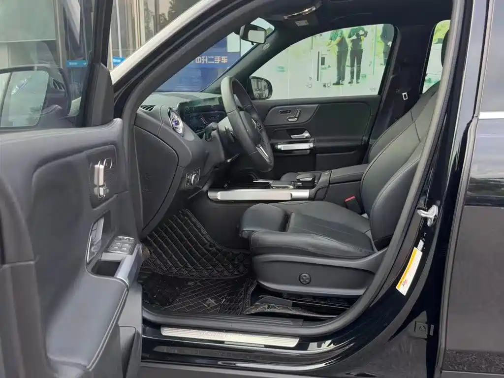 Mercedes-Benz EQB — миниатюра 10