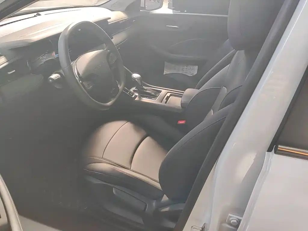 Roewe i5 — миниатюра 15