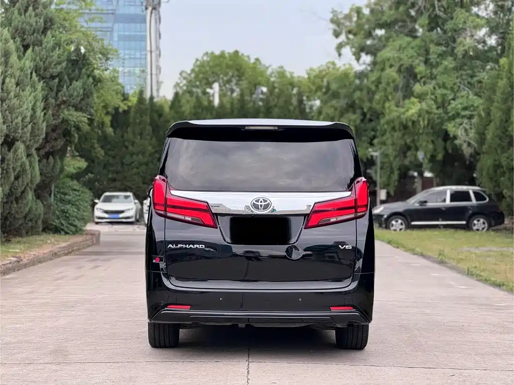 Toyota Alphard 2018 3.5L Luxury