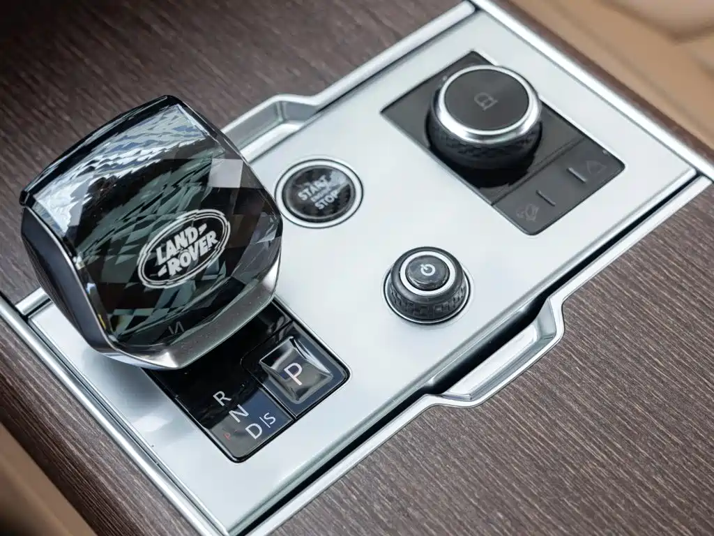 Land Rover Range Rover — миниатюра 15