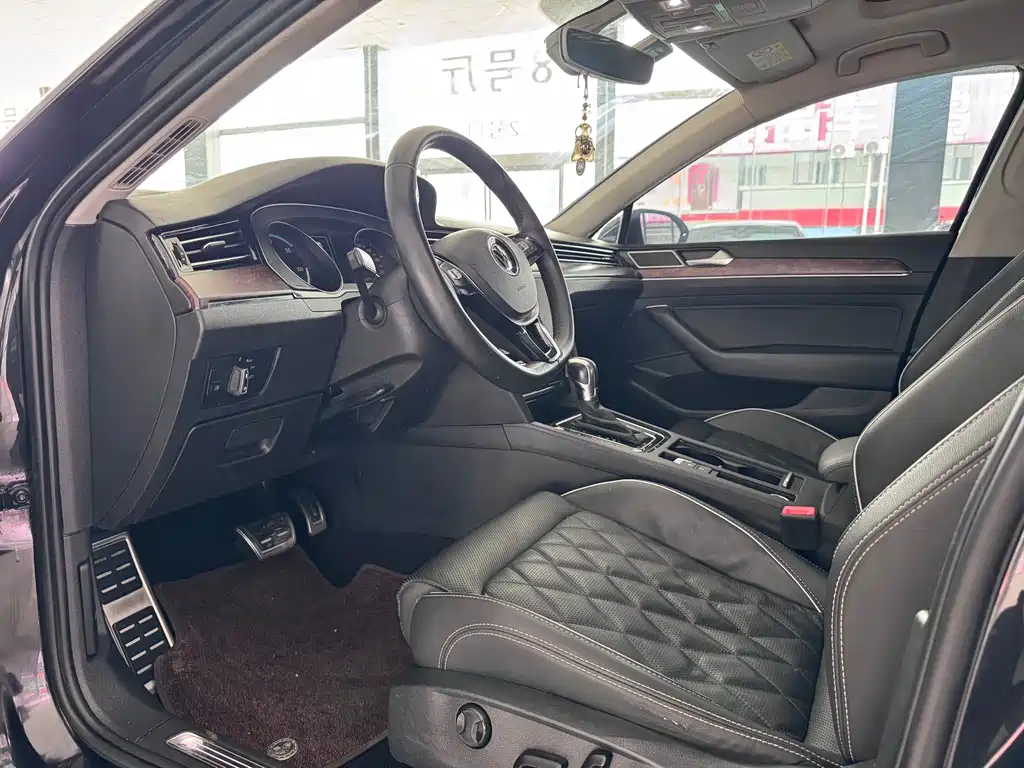 Volkswagen Magotan PHEV — миниатюра 9