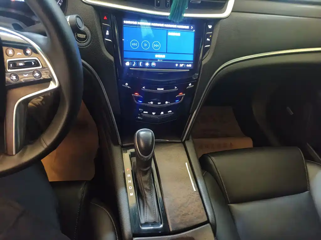 Cadillac XTS — миниатюра 9