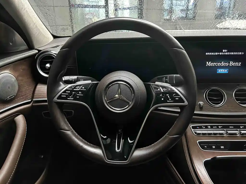 Mercedes-Benz E-Class E 2022 E 260 L