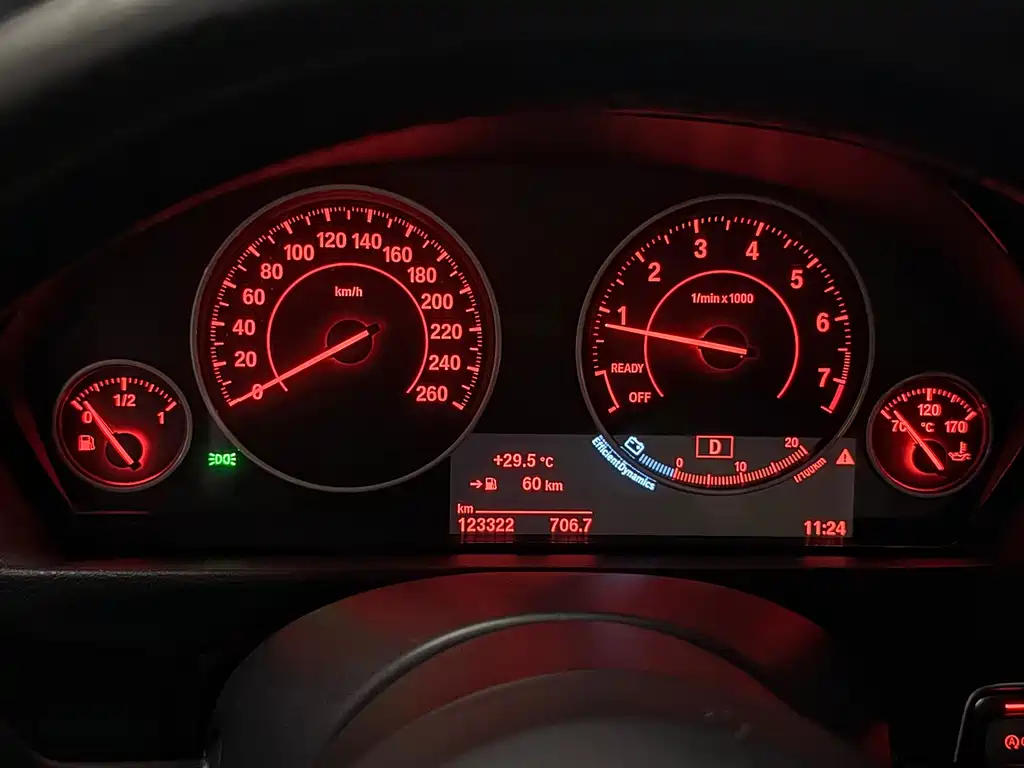 BMW 3 Series — миниатюра 11