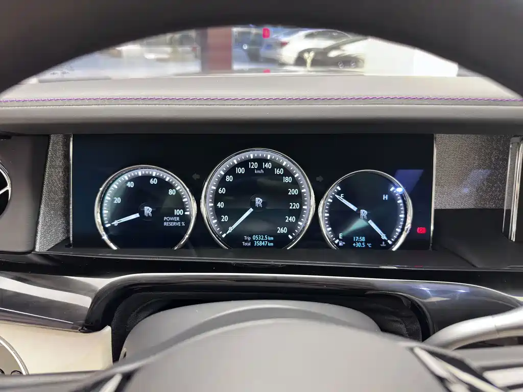 Rolls-Royce Phantom — миниатюра 18