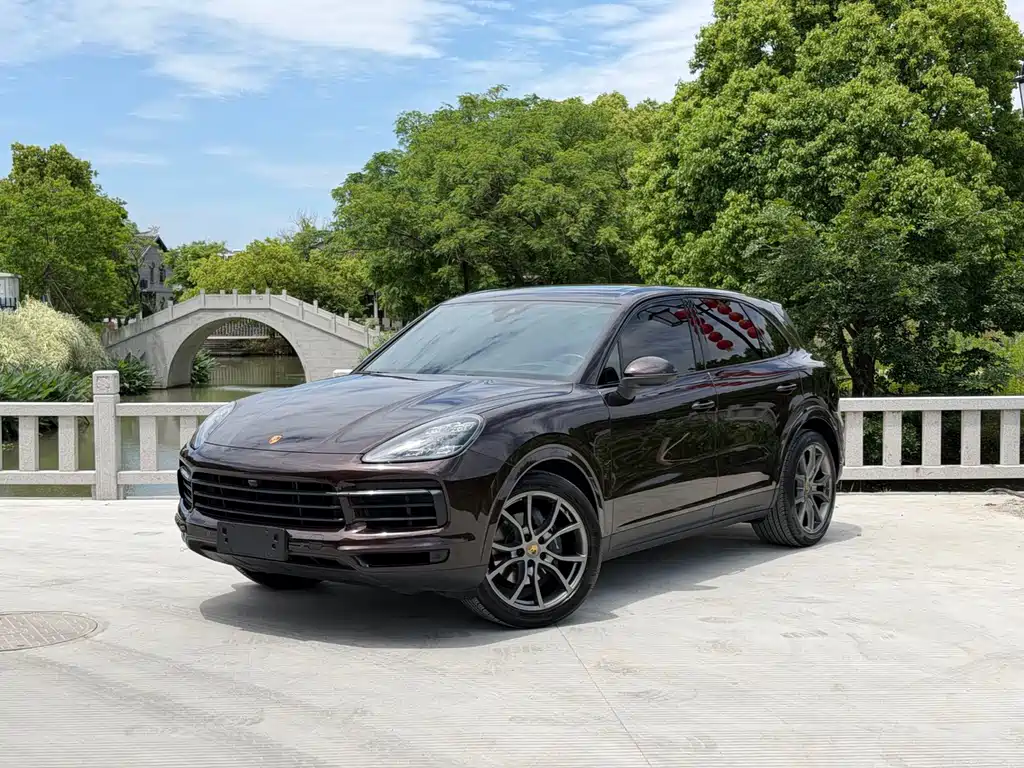 Porsche Cayenne 2022