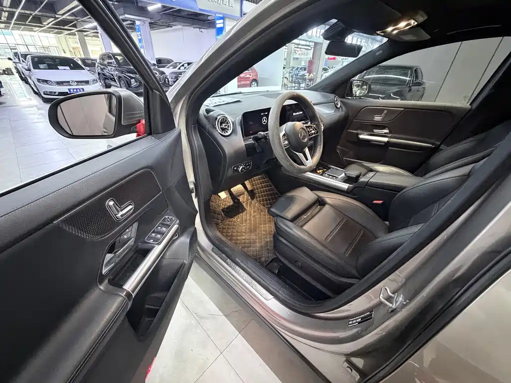 Mercedes-Benz GLA — миниатюра 4