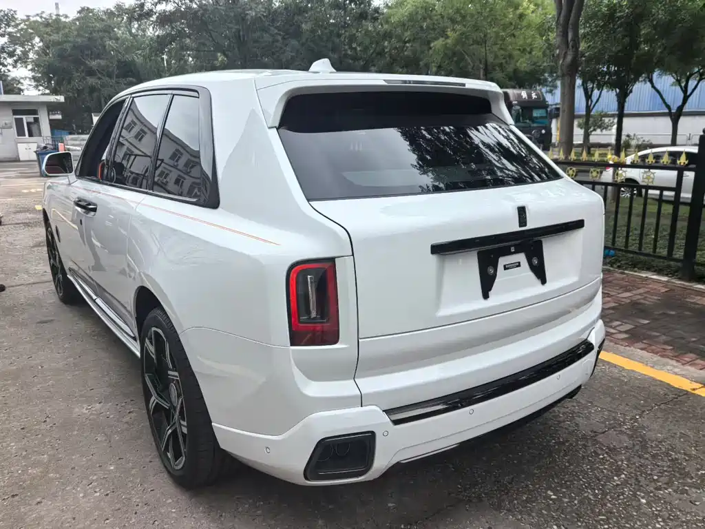 Rolls-Royce Cullinan — миниатюра 9